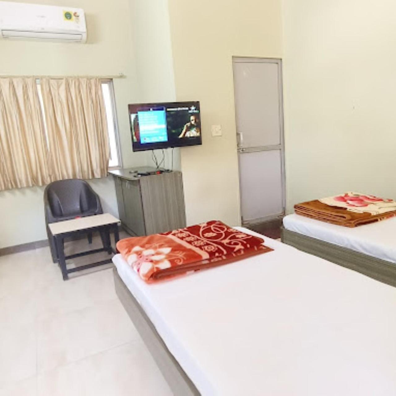 Hotel Anjali Palace Bhuj Exterior photo