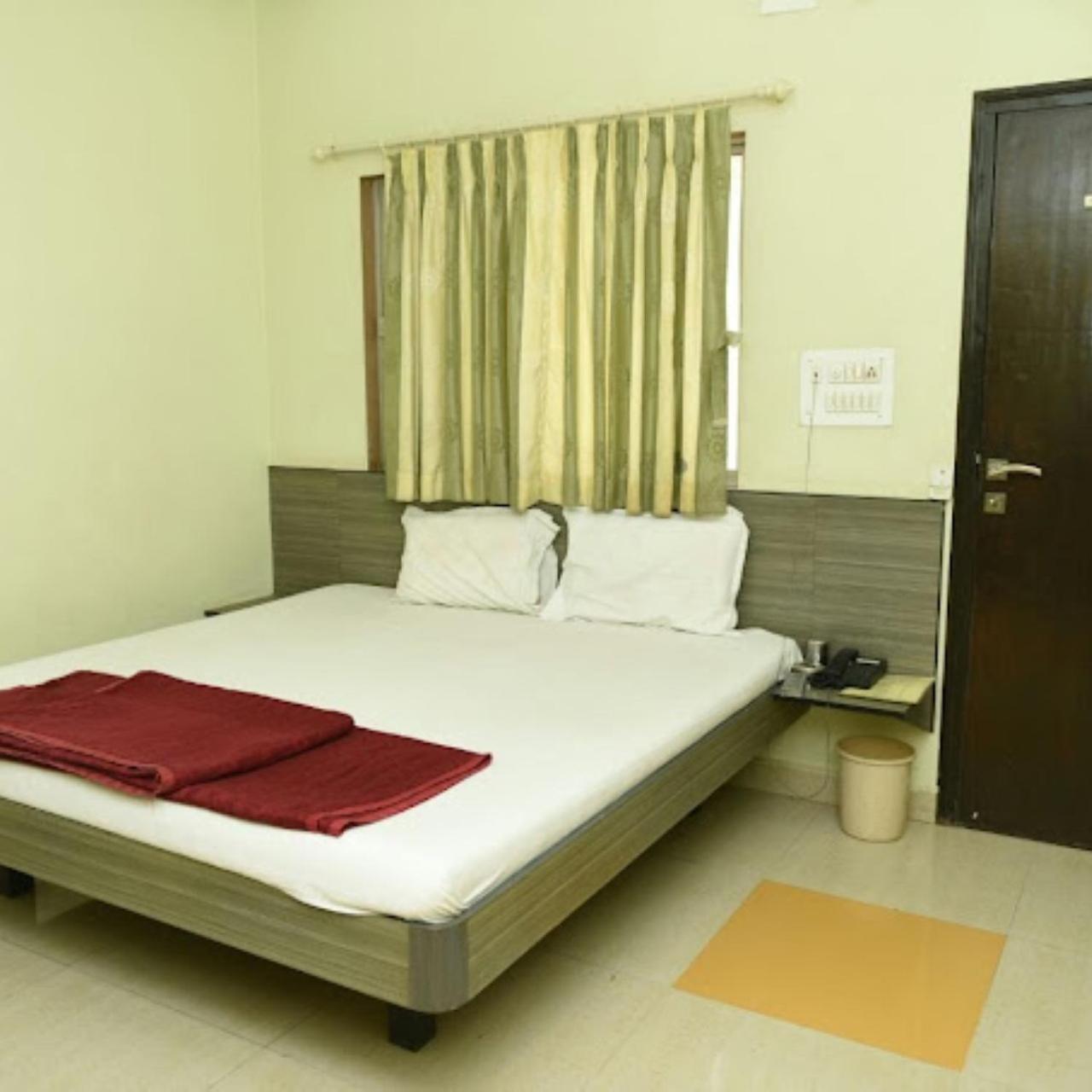 Hotel Anjali Palace Bhuj Exterior photo